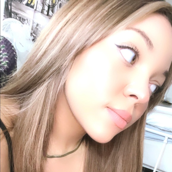 hollienoelx